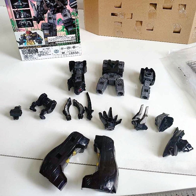 In Stock BANDAI DX Hyakuju Sen - Model Kit Megazord recension och pris